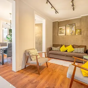 Guestready - Lemon House With Private Garden , Lisbon Portugal